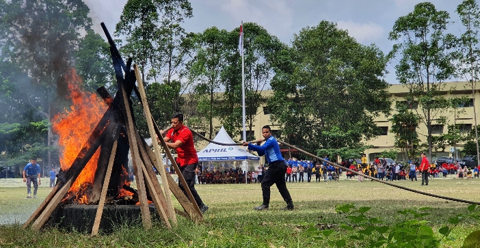 Usai Dilatih Tim Fire Fighter PT RAPP, Ratusan Mahasiswa Unilak Daftar Jadi Relawan Karhutla