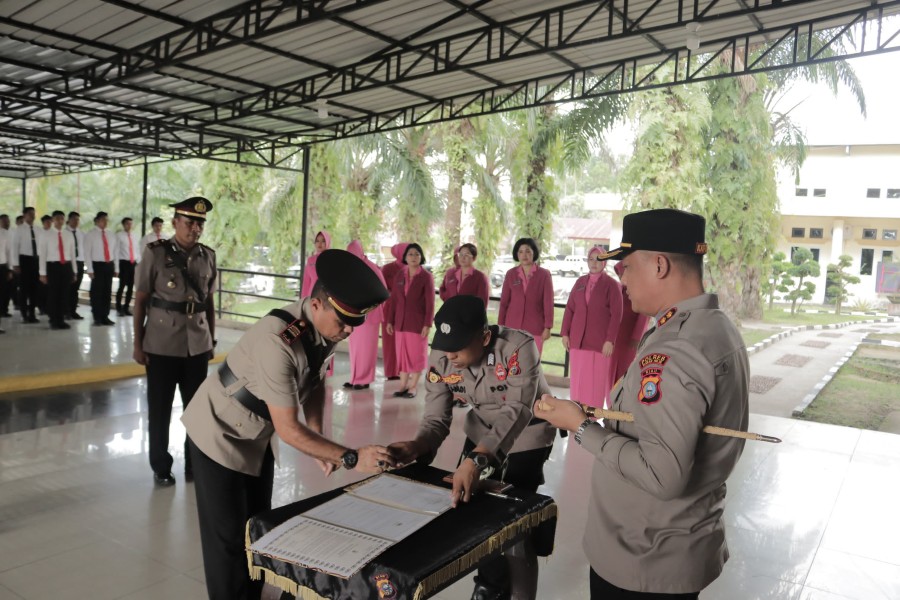 Sertijab Dua Perwira Di Polres Rohil ,Ini Pesan Kapolres Rohil