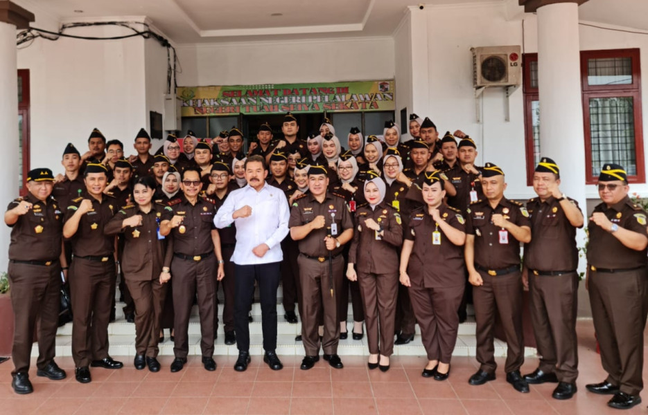 Azrijal, SH, MH Beberkan Capaian Kinerja Kejaksaan Negeri Pelalawan Tahun 2024