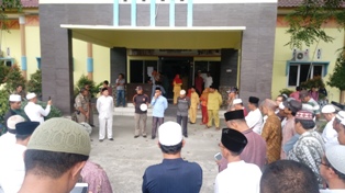Pengurus Masjid dan Mushola Geruduk Kantor Camat