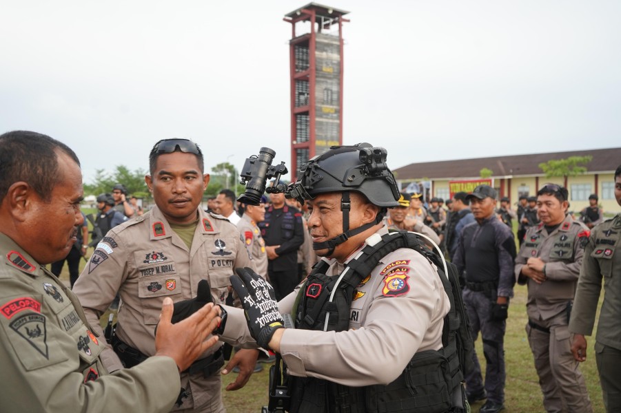 Wakapolda Tutup Pelatihan Tim RAGA Gelombang Kedua Di SPN Polda Riau