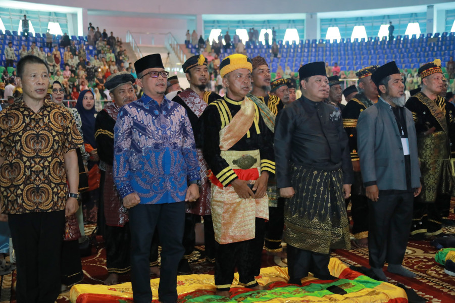 Sekda Hadiri Bagholek Godang Masyarakat Kampar di Pekanbaru
