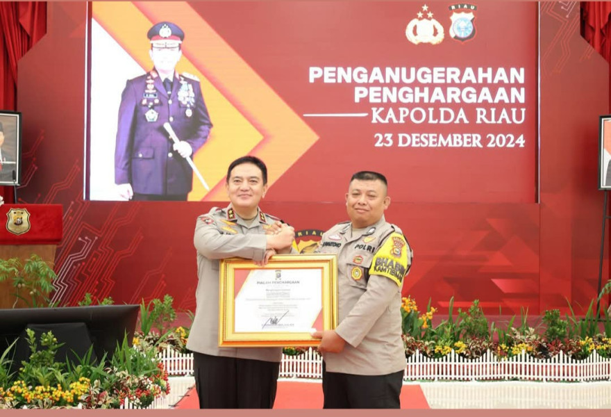 Ungkap Kasus Narkotika , 2 Bhabinkamtibmas Polsek Bangko  Terima Penghargaan