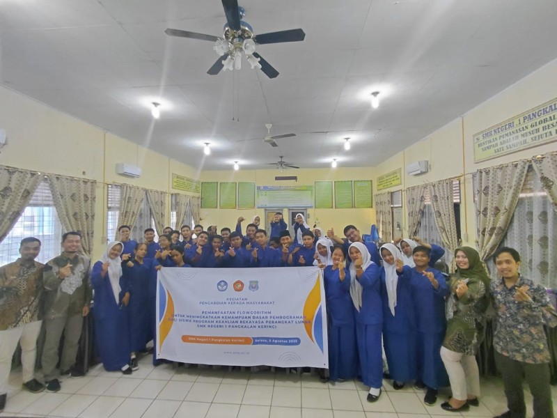 Sejumlah Dosen PNP Kampus Pelalawan Lakukan Pengabdian Masyarakat ke Siswa SMKN 1 Pangkalankerinci