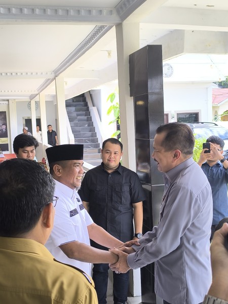 Terima Kunjungan Kepala Kantor Kemenkumham Riau, Bupati Zukri Bahas Kolaborasi Penegakan Hukum dan Layanan Publik