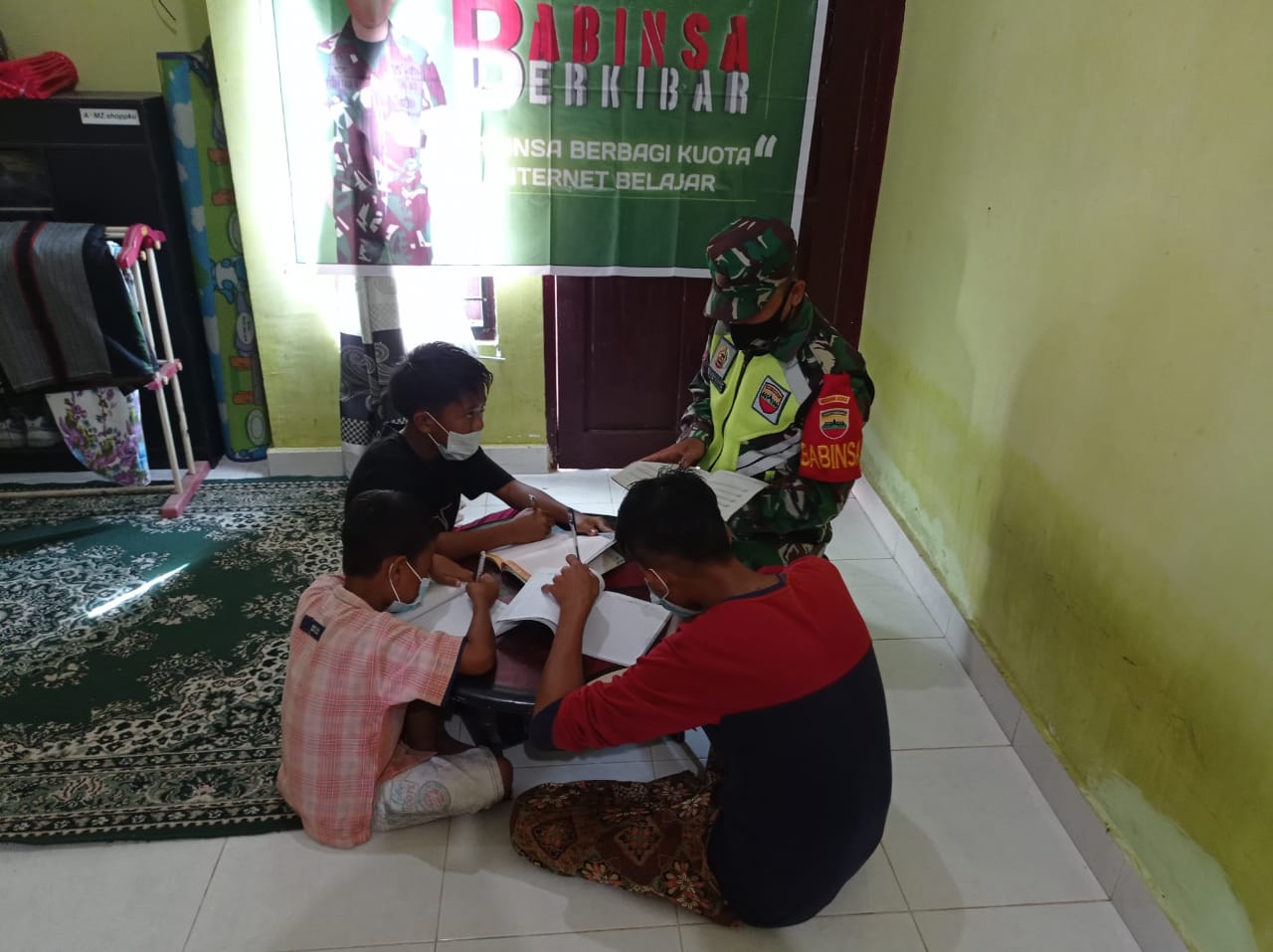 Kopda Lasroha Sigalingging Bimbing Siswa Teluk Rimba Belajar Daring