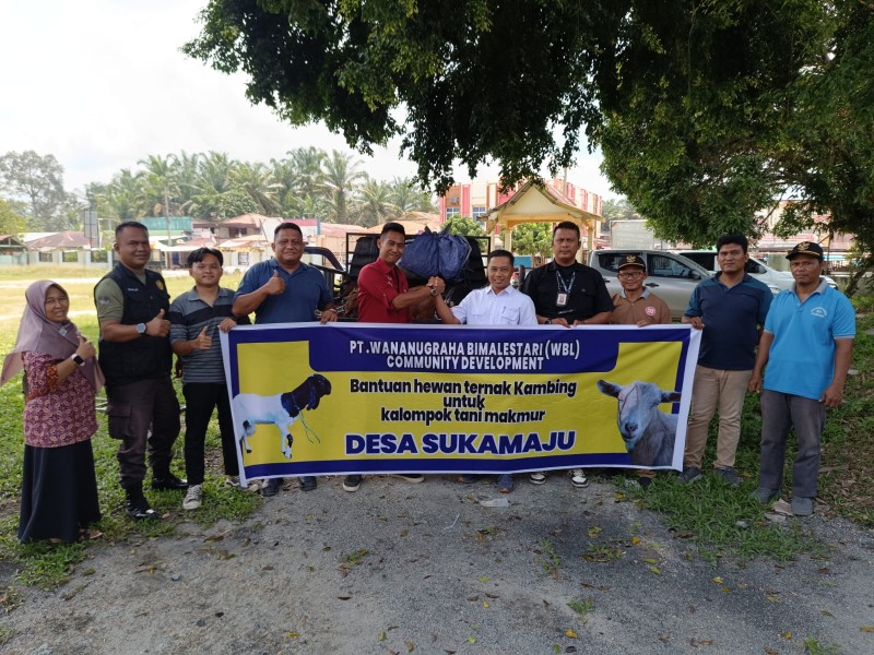 Setelah Ayam, Kini PT WBL Kembali Salurkan Bantuan Berupa Ternak Kambing