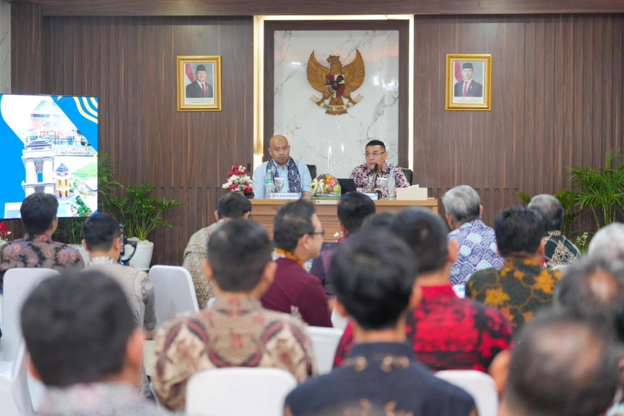 Hadir di Kantah Kabupaten Bandung, Wamen Ossy: Kerja Sama untuk Hadirkan Layanan yang Murah, Cepat, dan Prudent