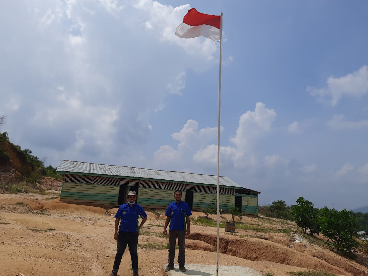 Sempat di Kunjungi PT SSR Inhu, Sekolah SD Kelas Jauh Desa Pesajian Akan Dibangun