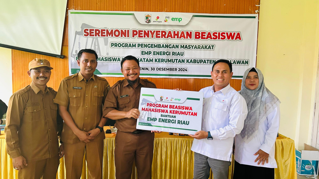 PT EMP Energi Riau Berikan Bantuan Program Beasiswa Kepada Mahasiswa se Kecamatan Kerumutan