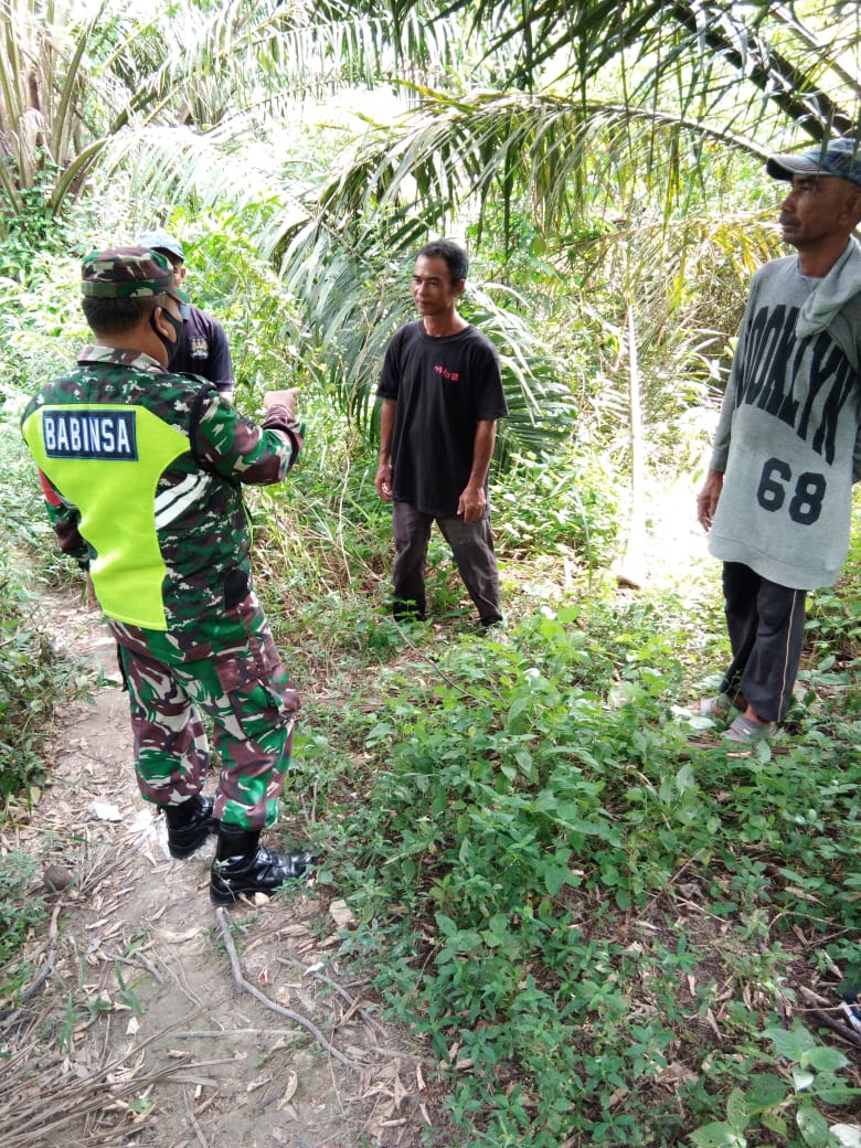 Serma Syafri Larang Masyarakat Buatan Dua Membakar Hutan Dan Lahan