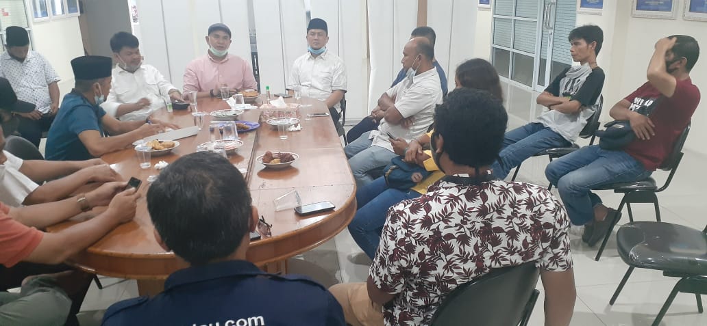 Jalin Hubungan Yang Lebih Baik, Paslon Abi Bahrun-Herman Silaturahmi ke PWI Riau