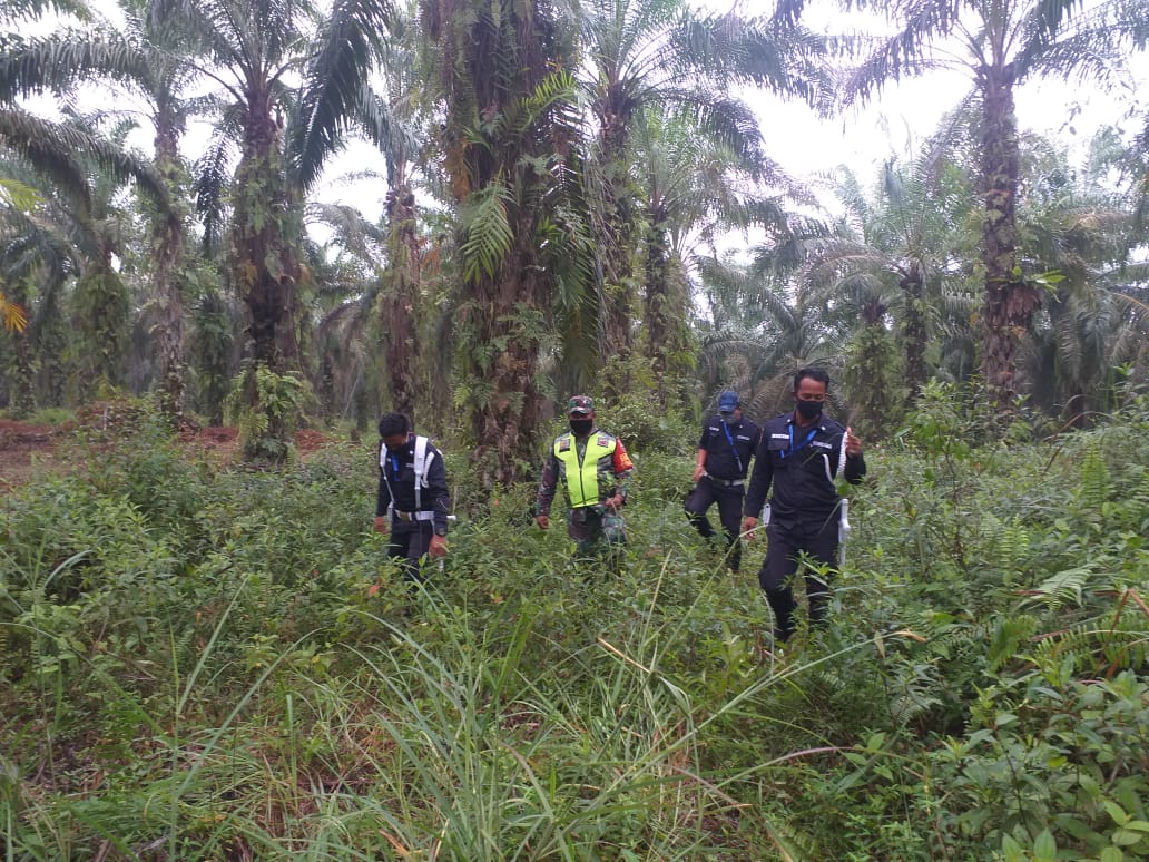 Serda Venus Luberto Sosialisasi Bahaya Karlahut di Kampung Perawang Barat