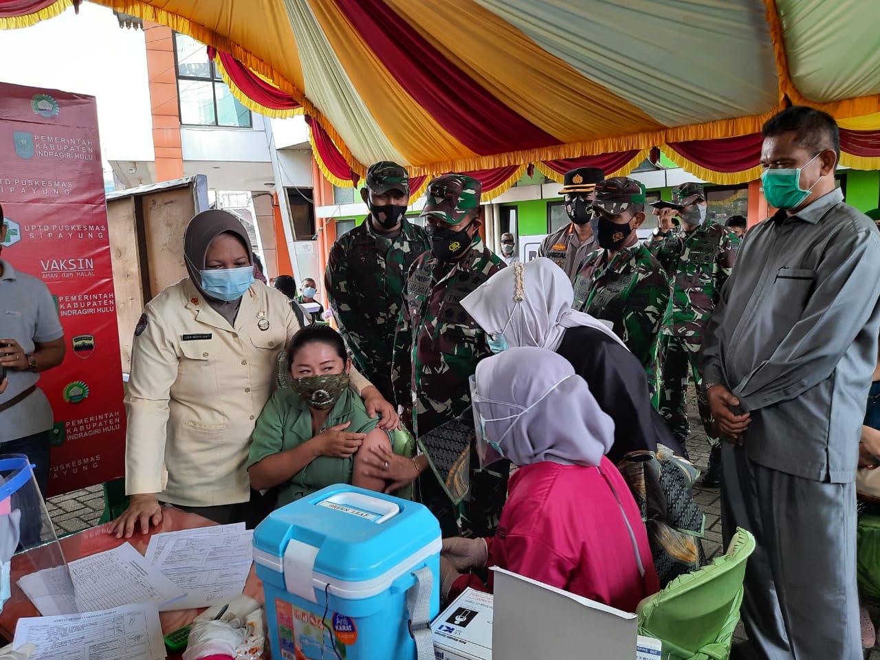 Sambangi Inhu, Pangdam I/BB dan Danrem Berikan Apresiasi Pemberian Vaksinasi