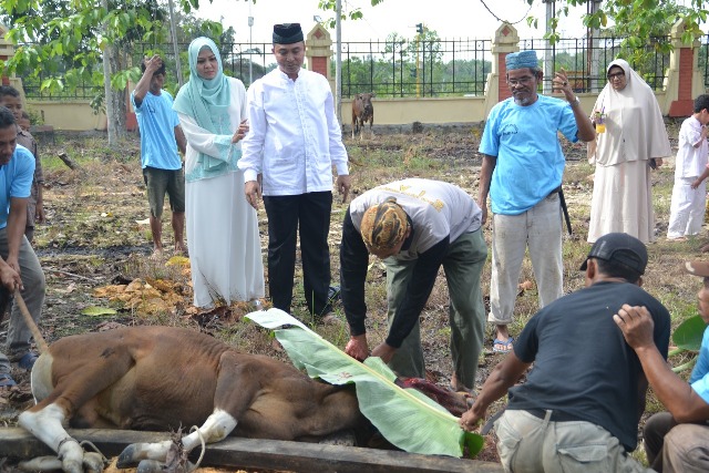 Polres Siak Sembelih 9 Ekor Sapi Qurban