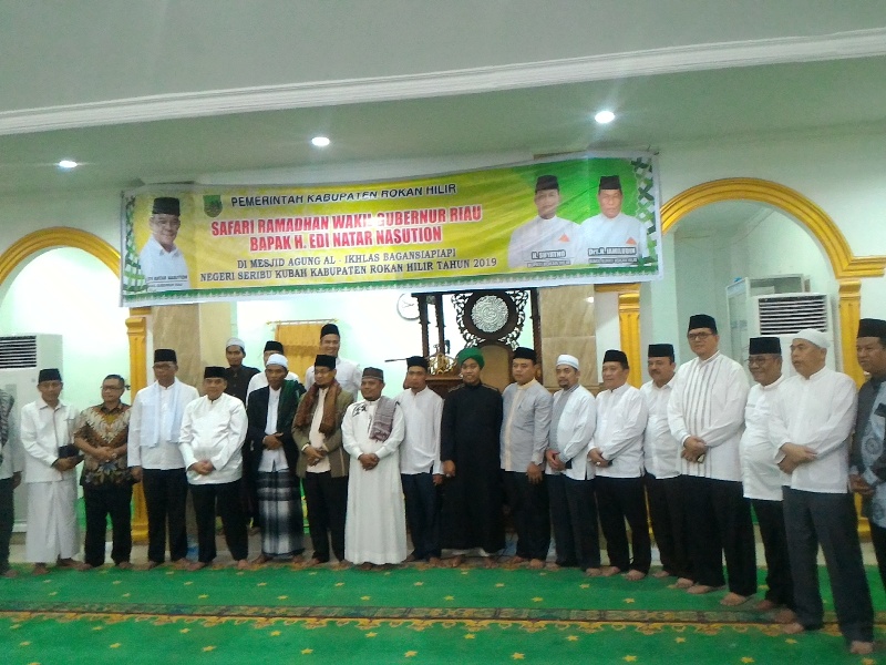 Kunjungan Safari Ramadhan, Wagubri Ajak Masyarakat Rohil Giat Beribadah