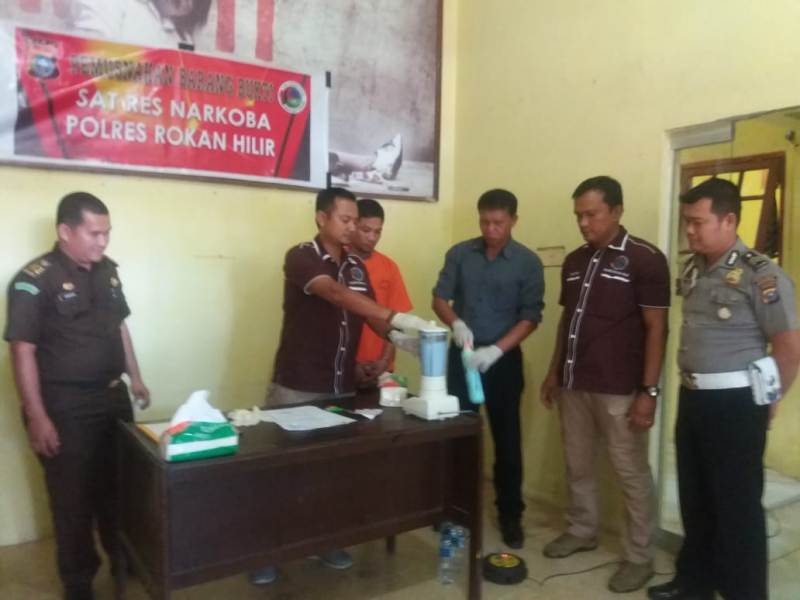 Sat Narkoba Polres Rokan Hilir Musnahkan Sabu Seberat 23,45 Gram