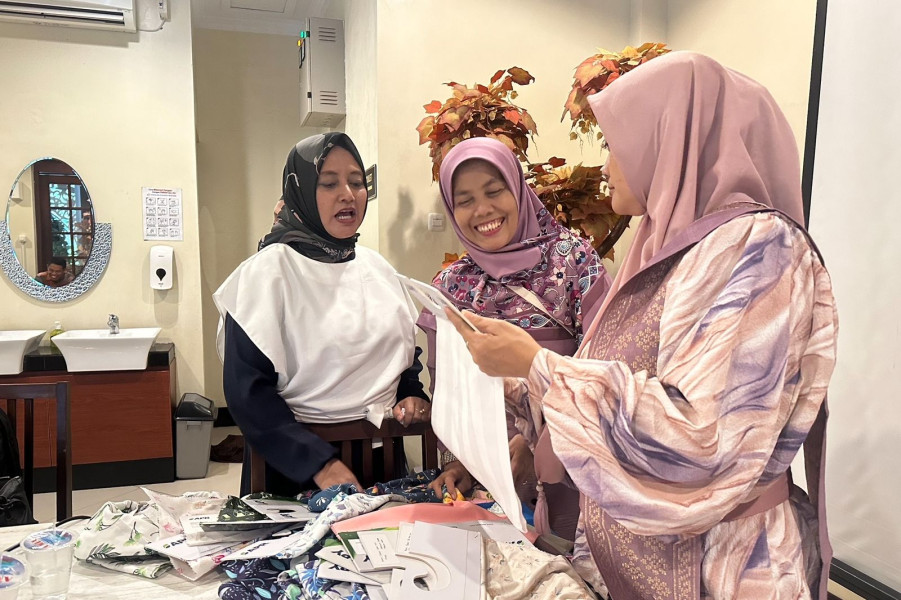 UMKM Fashion Riau Berkenalan Dengan Tekstil Lokal Ramah Lingkungan  