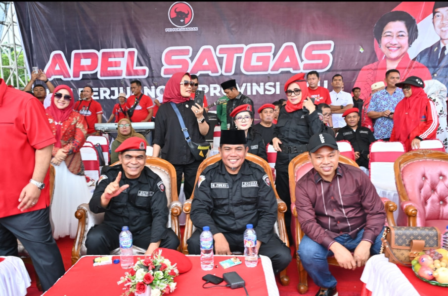 PDIP Gelar Apel Akbar, Dua Belas Ribu Relawan Siap Menangkan Zukri-Tamrin dan Abdul Wahid-SF Hariyanto