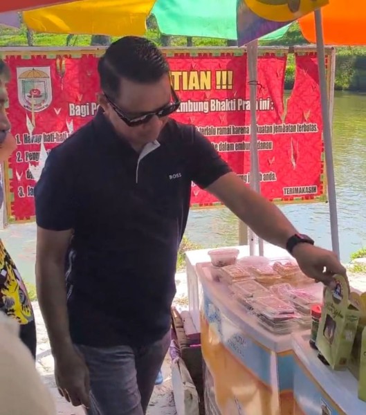 Wakil Bupati Pelalawan Buka Program WILKAN di Embung Bhakti Praja
