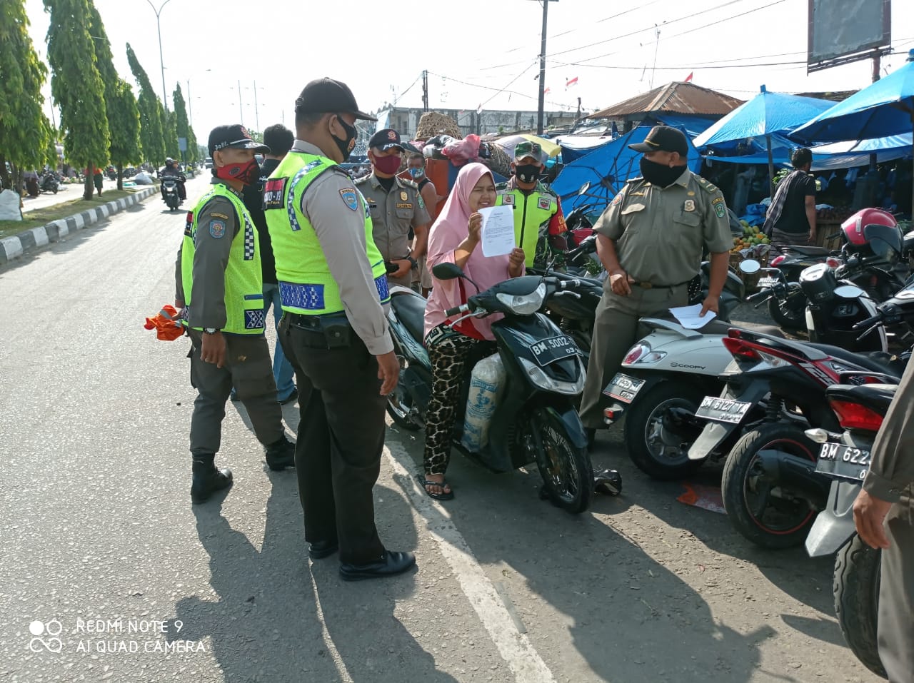 Sedang Berbelanja, IRT Ini Terjaring Operasi Yustisi Karena Tidak Pakai Masker