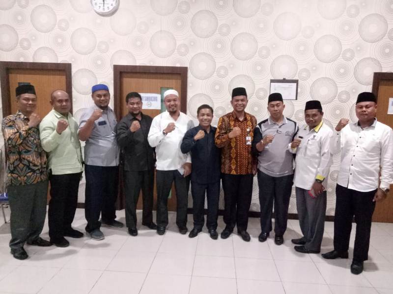 Pertama di Riau, Anggota DPRD Siak Ikhlaskan Penghasilannya Dipotong Untuk Zakat
