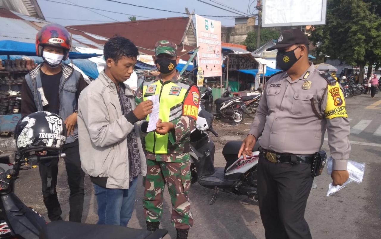 Operasi Yustisi Penegakan Prokes, Serda Purnomo Sisir Dua Lokasi