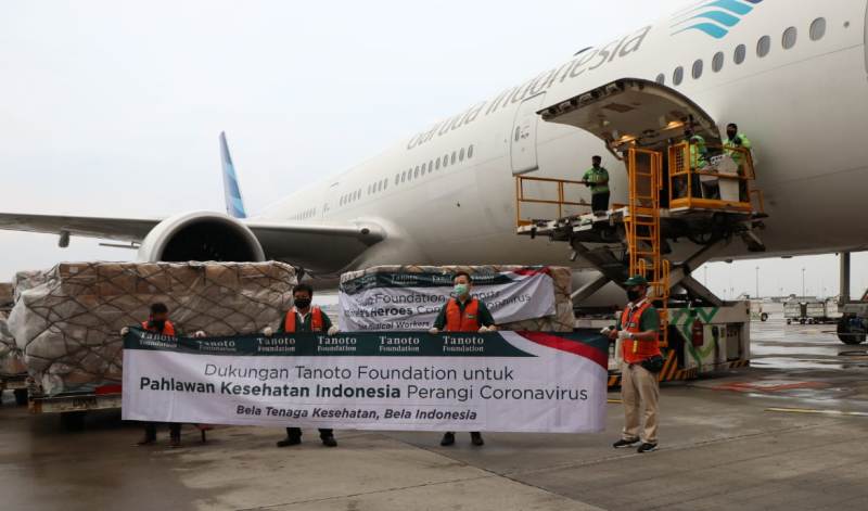 Perangi Covid-19, Tanoto Foundation Salurkan Bantuan APD ke BNPB