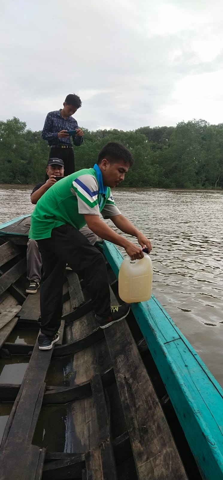 DLH Siak: Emang Ada Ikan Mati, Hasil Tunggu Pemeriksaan