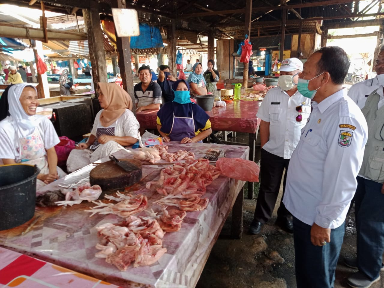 Jelang Nataru, Dinas Koperasi UKM Perindag Pelalawan Pantau Harga Bapokmas