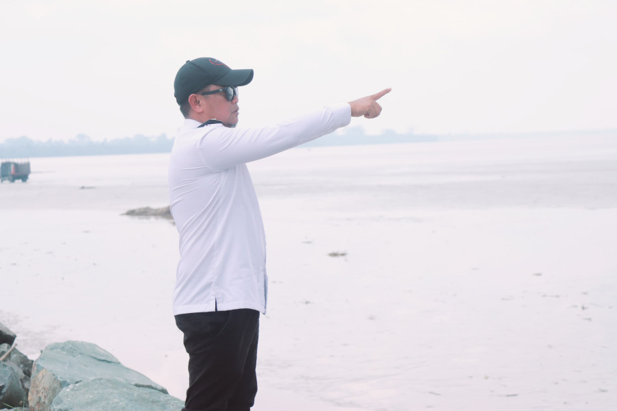 Selain Bono, Bupati Zukri Ingin Pantai Ogis Dikenal Masyarakat Indonesia
