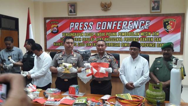 Kapolda Banten Gelar Press Conference Jaringan Pembobol ATM Lintas Daerah