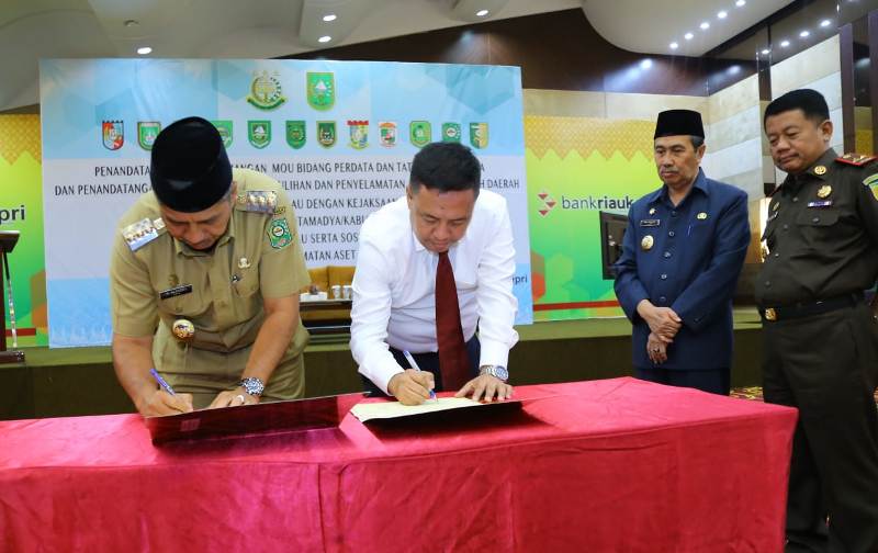 Bupati Siak dan Kajari Tandatangani Piagam Deklarasi Pemulihan dan Penyelamatan Aset