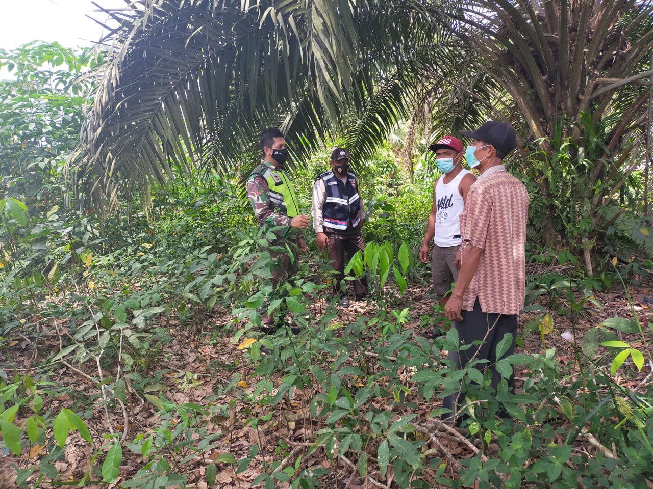 Nyisir Hutan dan Lahan, Kopda Heri Kiswanto Sampaikan Bahaya Karhutla