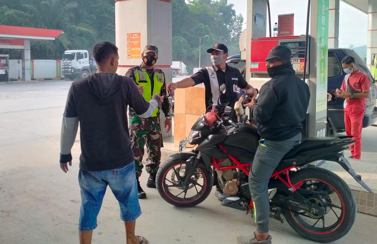 Lakukan Prokes di Tiga Lokasi,  Serma Edy Suprianto: Semoga Kita Terhindar Dari Covid-19