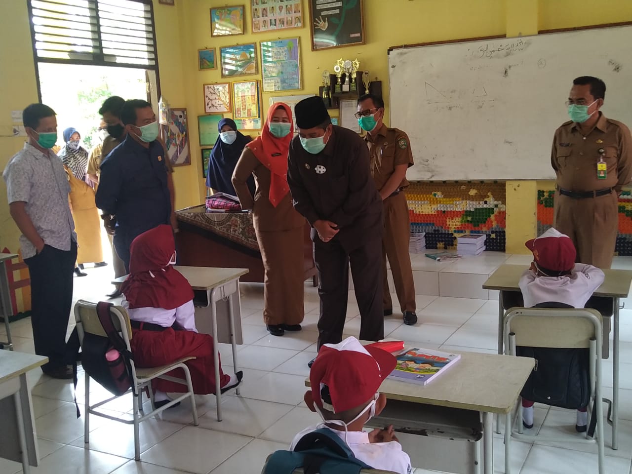 Kesiapan PTM Hampir 80 Persen,  Alfedri Tinjau PTM di Dua Sekolah di Tualang