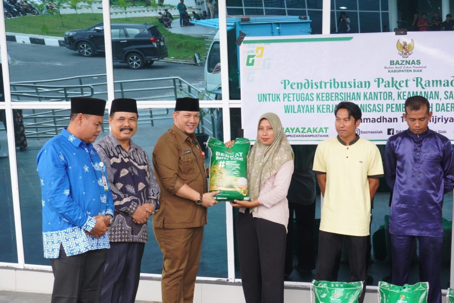 Bantu Masyarakat Hadapi Inflasi, Pemkab Siak Bersama Baznas Salurkan 1.861 Paket Ramadhan Bahagia