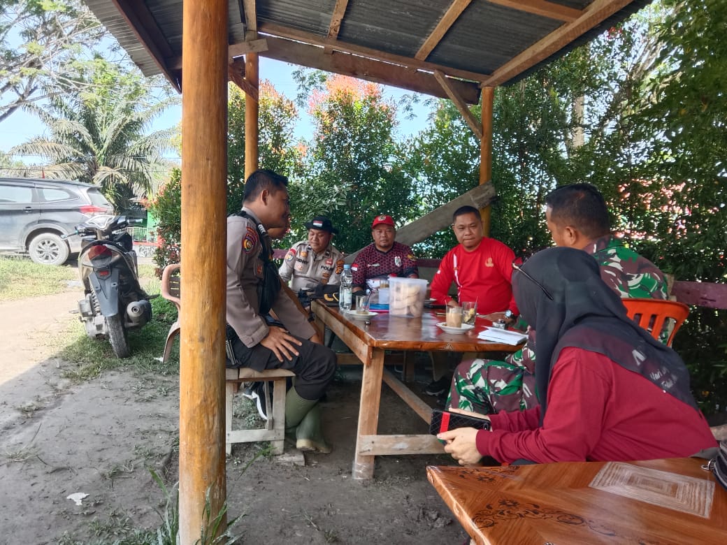Pasiter Bersama Dan Ssk Satgas TMMD  ke - 115 Gelar Rapat Terkait Kunjungan Tim Wasev Waaster KASAD