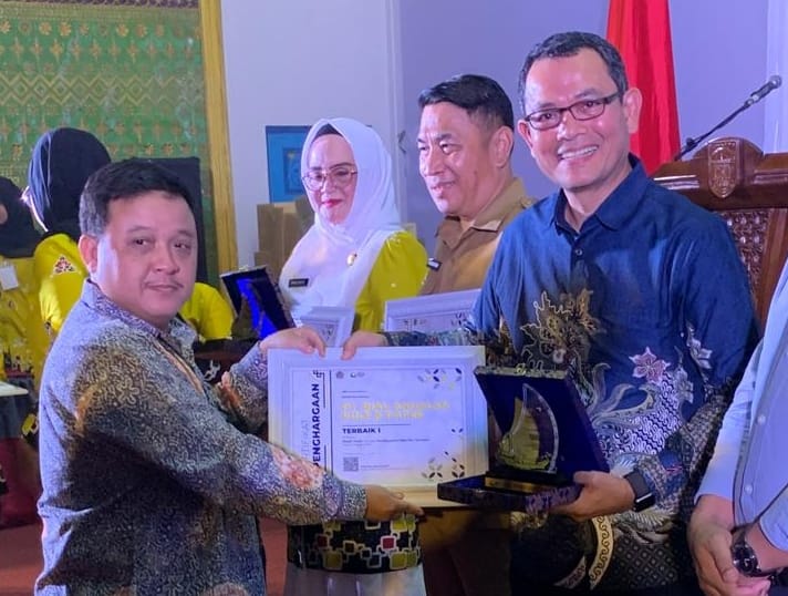 Berkontribusi Sebagai Pembayar Pajak Tertinggi, RAPP Diganjar Penghargaan Pelalawan Tax Award