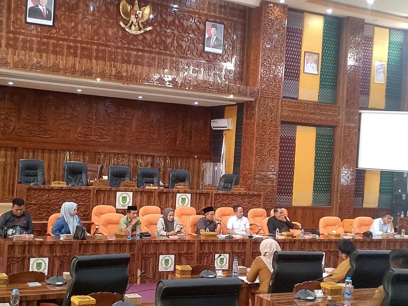RDP Komisi D DPRD Rohil , Pasca Non Aktif Eks Karyawan SPRH Akui Belum Terima Gaji dan Tunjangan