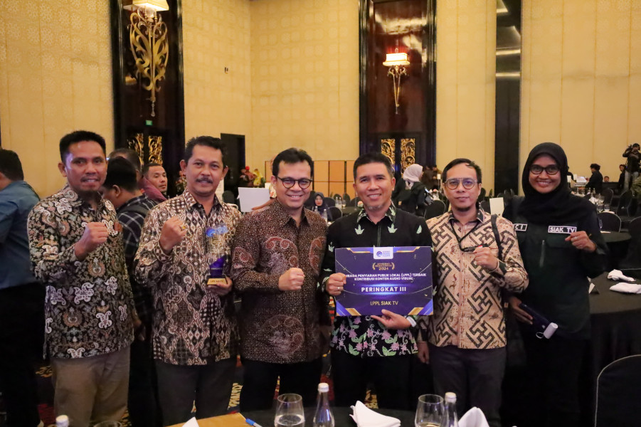 Kementerian Kominfo Beri Pengahargaan Kepada LPPL Siak Televisi Kategori Terbaik AMC 2024