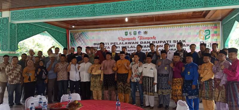 Sempena HUT Provinsi Riau ke 62, Bupati Alfedri Dan PWI Siak Ramah Tamah ke Pelalawan