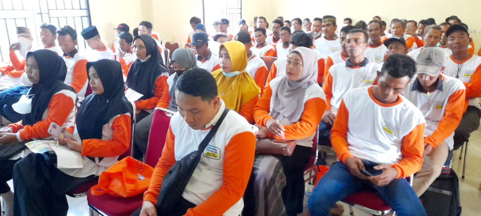 Pelatihan Penggunaan Herbisida Terbatas, DKPP Rohil Datangi Narsum Alister Riau