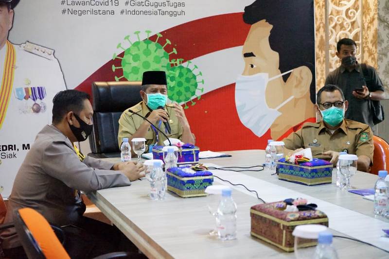 Bupati Siak Koordinasikan Kebutuhan Dasar Masyarakat Bersama PLN, Pertamina, dan Bulog