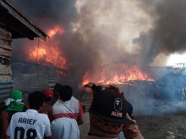 Satu Jam 25 Menit, 25 KK Kehilangan Tempat Tinggal