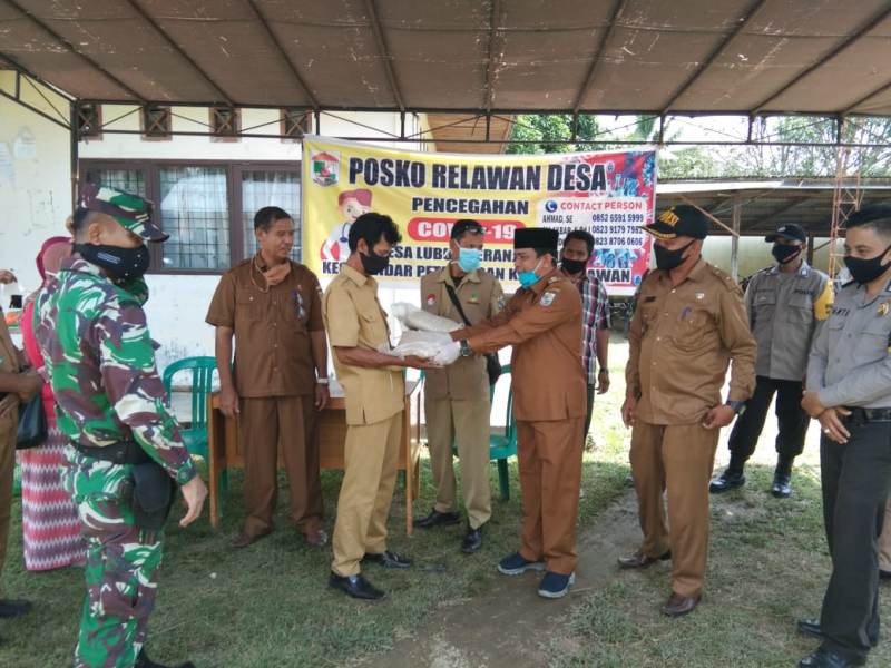 Mukhtarius, M.Pd Kunjungi Posko Relawan Covid-19 Desa Se-Kecamatan Bandar Petalangan
