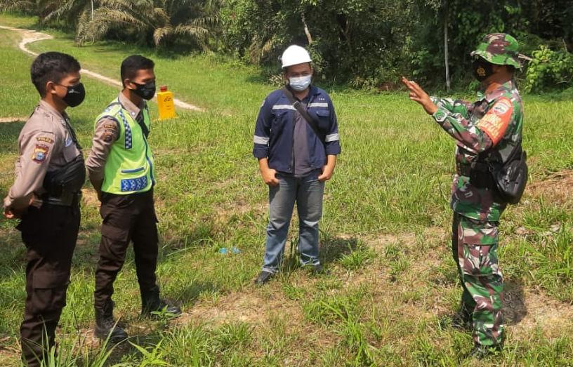 Sertu Ardian Agus Ajak Masyarakat Kuala Gasib Untuk Tidak Bakar Hutan Dan Lahan