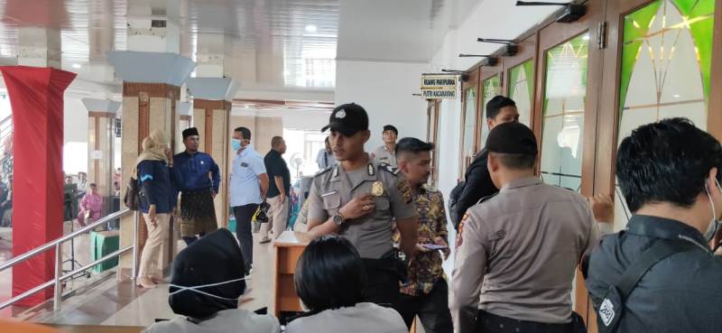 Kesal, wartawan Siak Dilarang Meliput Pelantikan Anggota DPRD Siak, Sekwan Mengaku Sesuai Aturan