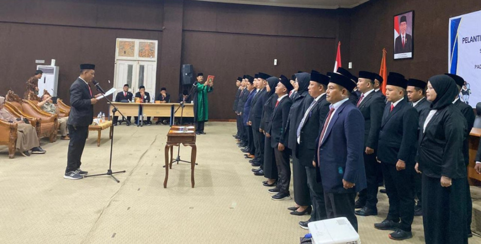 Wujudkan Pilkada Berintegritas,  Bawaslu Pelalawan Lantik 36 Panwascam