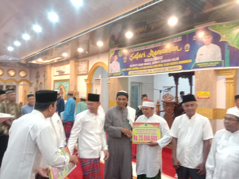Safari Ramadhan Perdana, Bupati Rohil Anjurkan Habis Tarawih, Mengisikan Taudarus